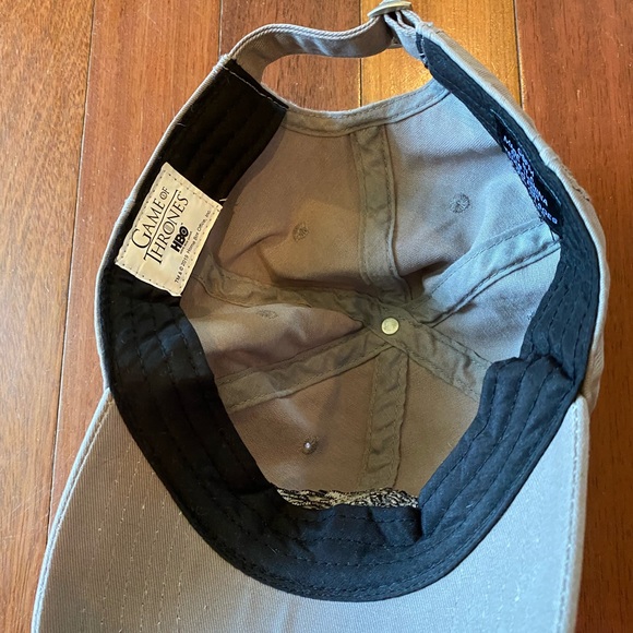 Game of Thrones house of Stark grey fitted cap - Picture 2 of 4